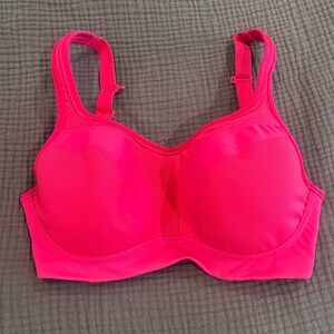 Chantelle hot pink 30DDD 30E high impact sports bra